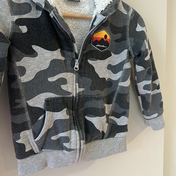 Eddie Bauer Camouflage Zip Up Hoodie Sweatshirt with Fuzzy Lining Size 5/6 - Picture 3 of 11